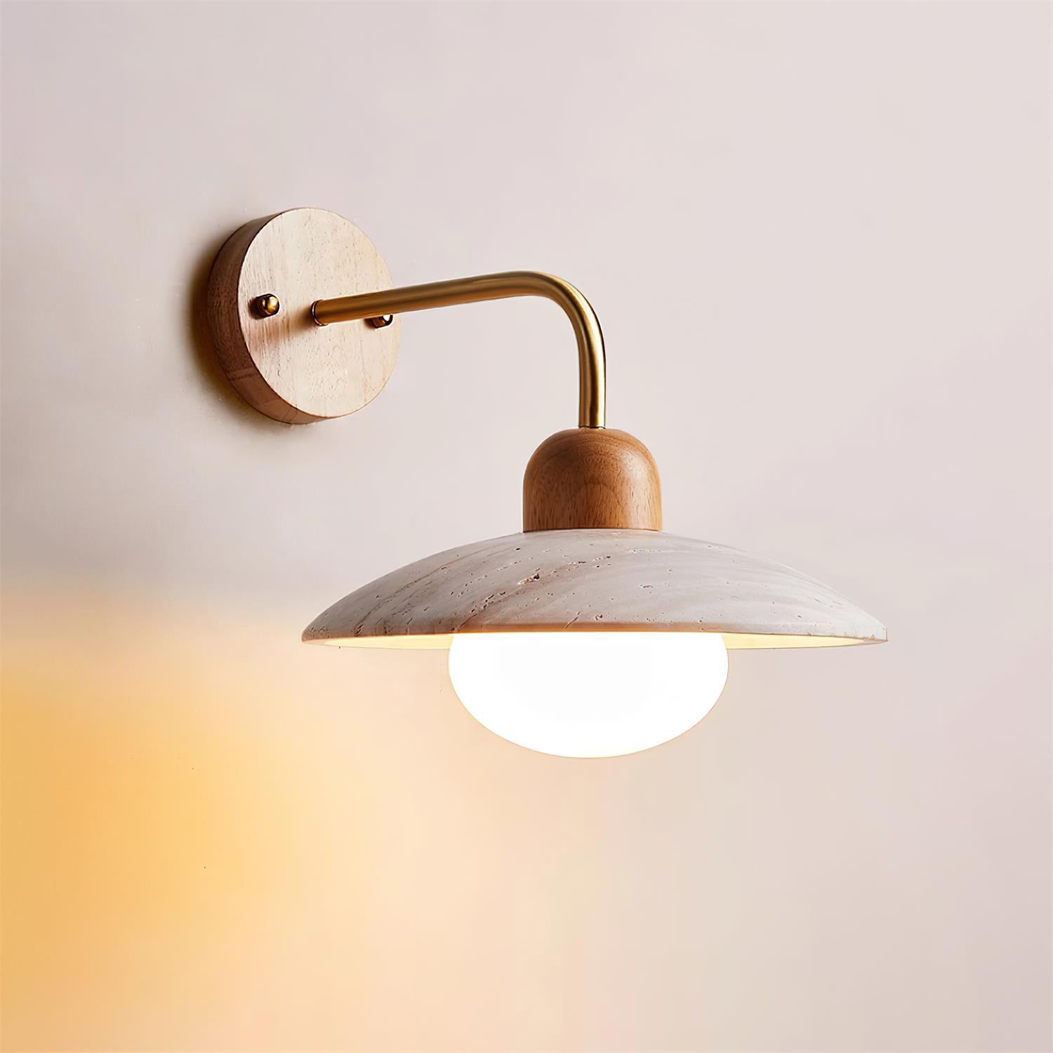 Lampada Da Parete Carolia in Travertino Giallo e Legno, Design Elegante e Moderno
