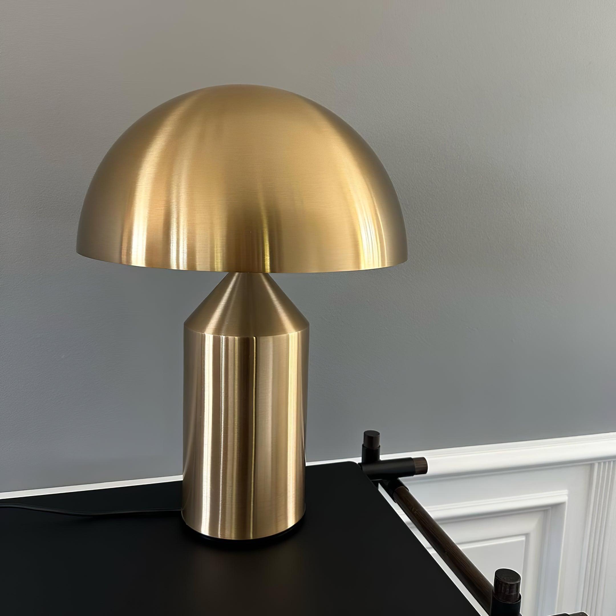 Lampada Da Tavolo Atollo - Design Geometrico in Metallo Elegante per Interni