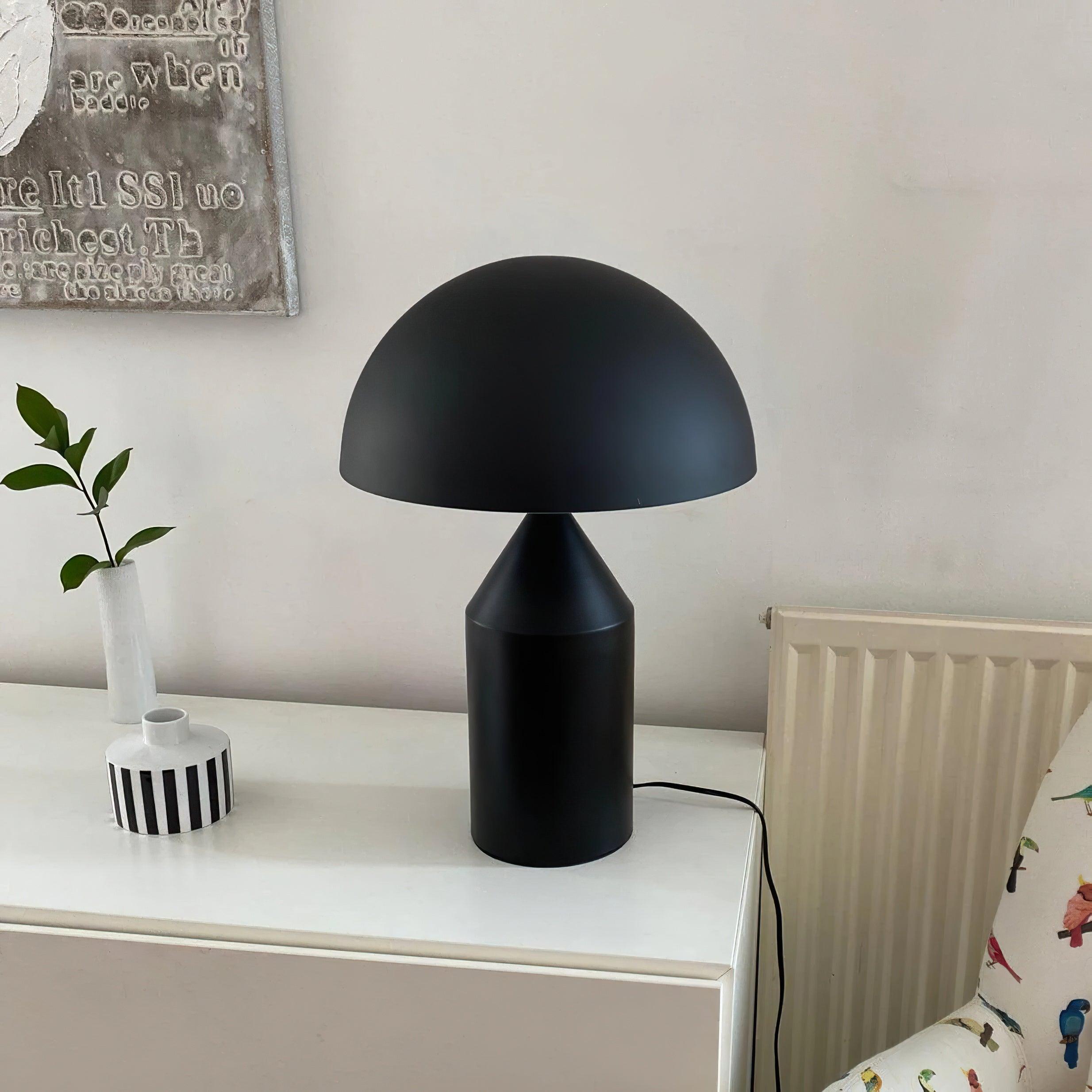 Lampada Da Tavolo Atollo - Design Geometrico in Metallo Elegante per Interni
