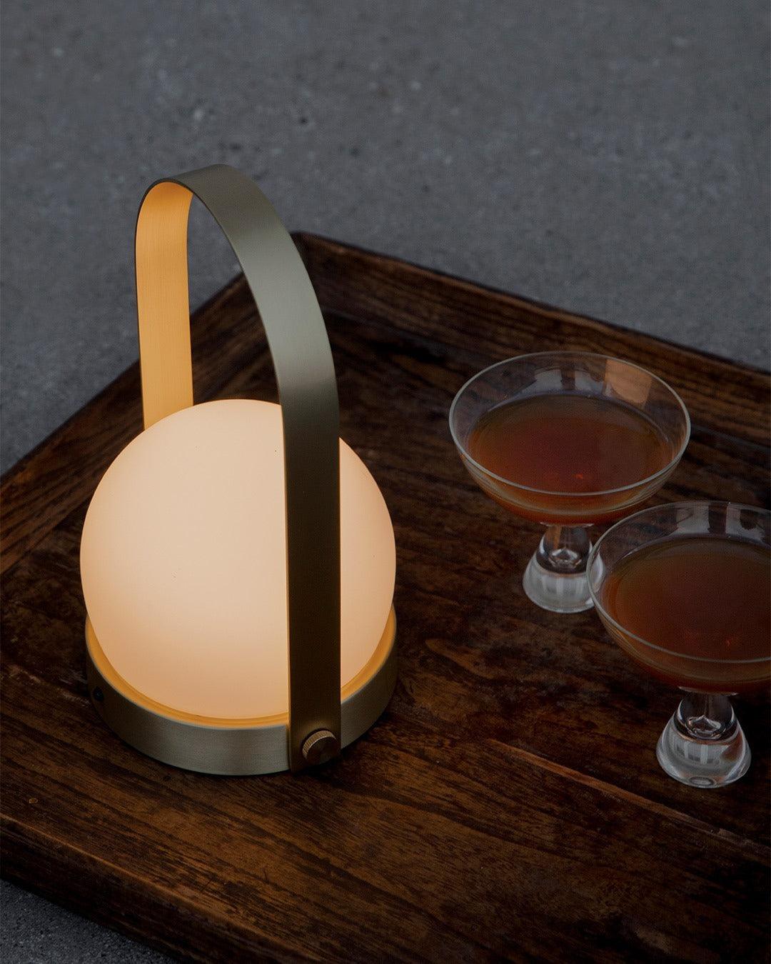 Lampada Da Tavolo Senza Fili Carrie Portatile Con Luce Calda E Manico Funzionale