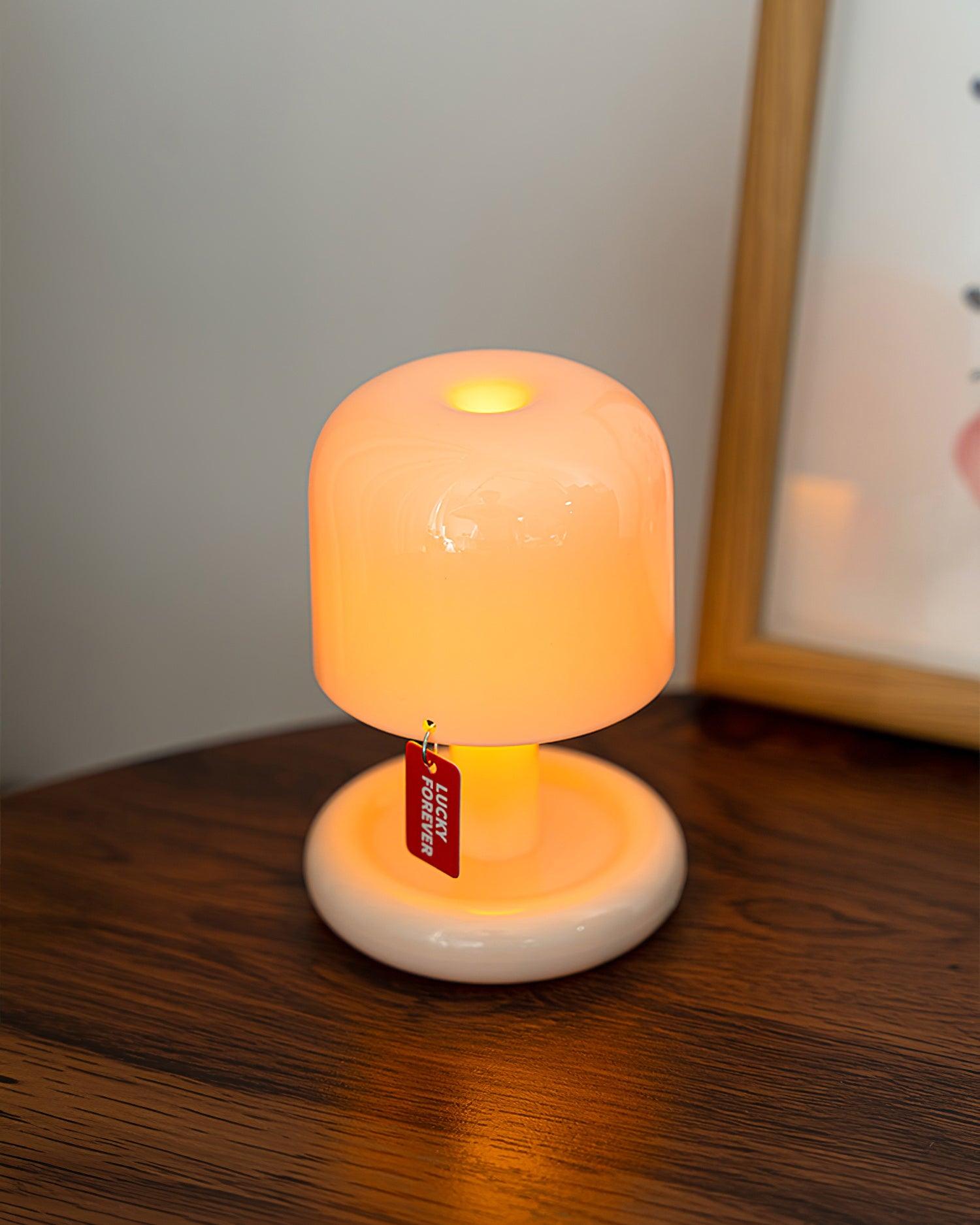 Lampada Da Tavolo Senza Fili Elegantemente Compatta Con Batteria Integrata
