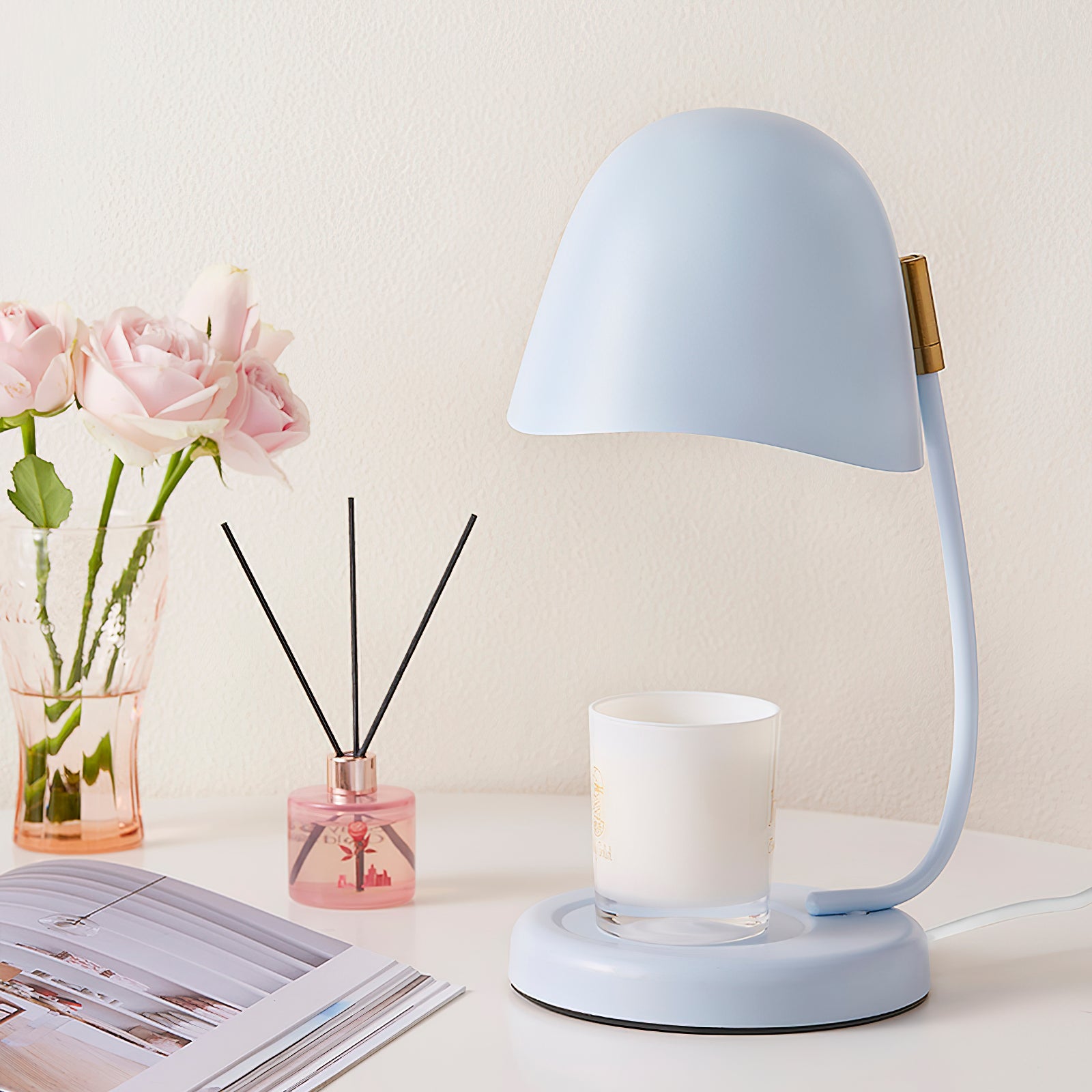 Lampada Riscaldante per Candele in Porcellana con Design Elegante e Finitura Dorata