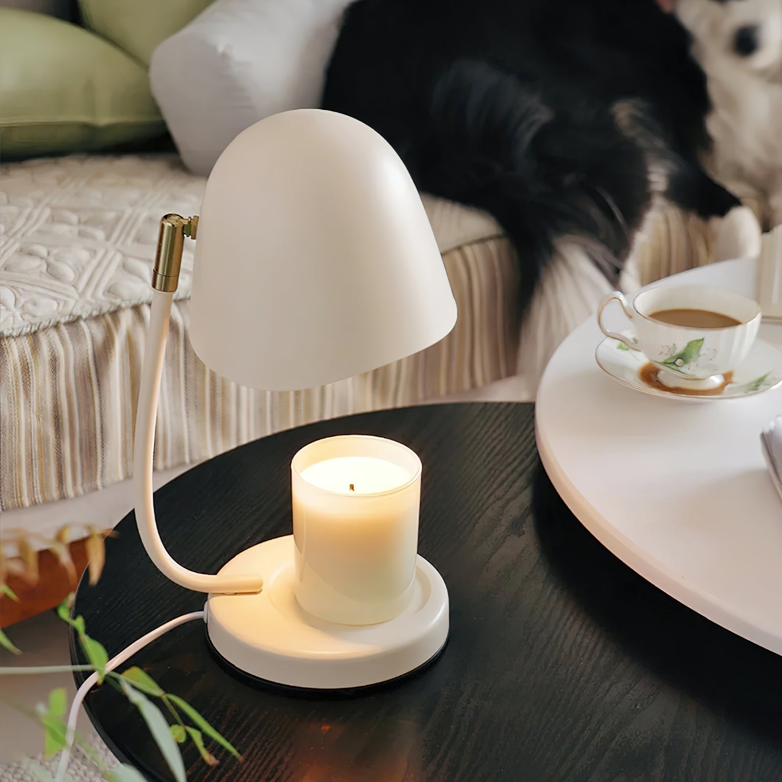 Lampada Riscaldante per Candele in Porcellana con Design Elegante e Finitura Dorata