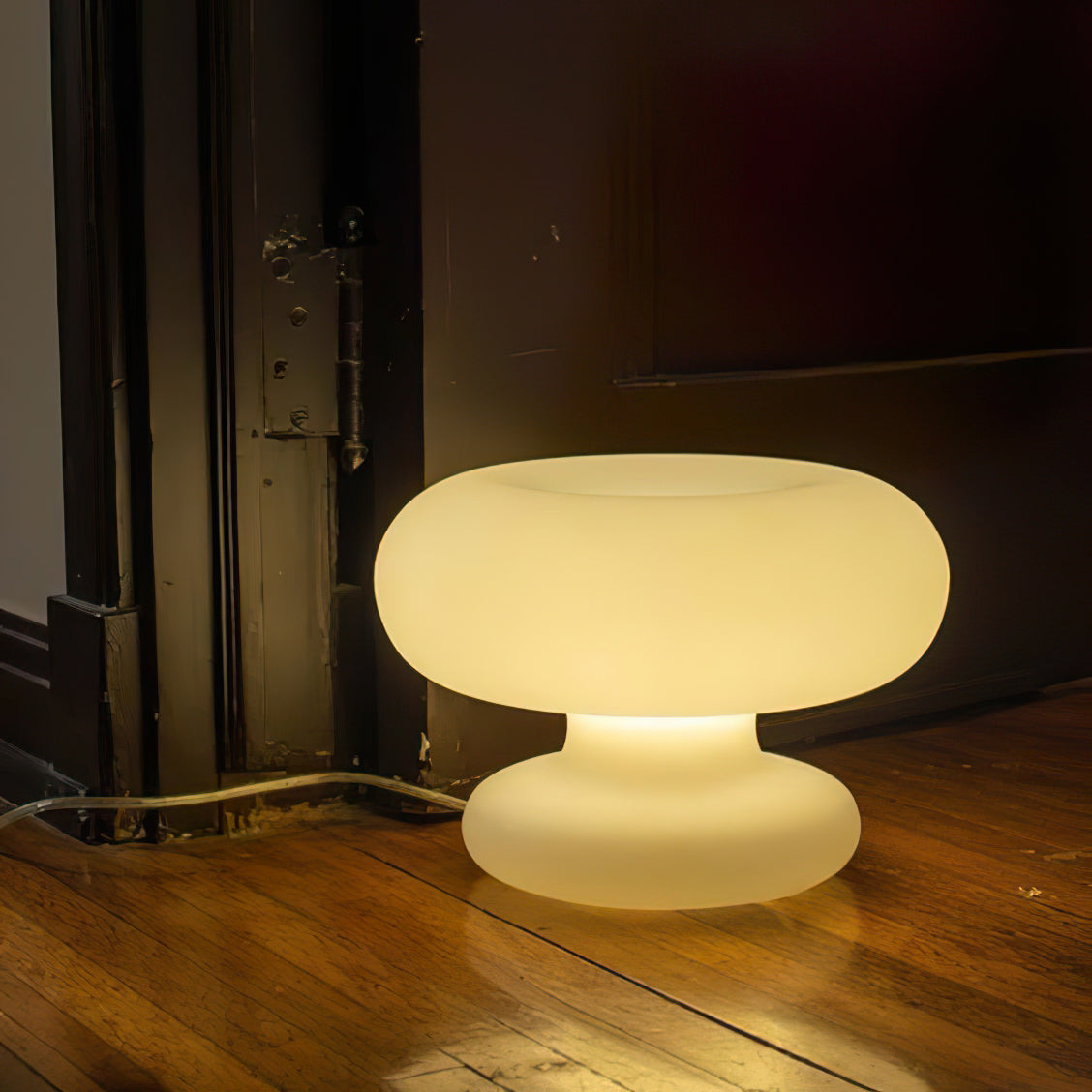 Lampada da Tavolo a Forma di Ciambella in Vetro Satinato – Design Moderno per Illuminazione Interna, Bianco, 28 cm