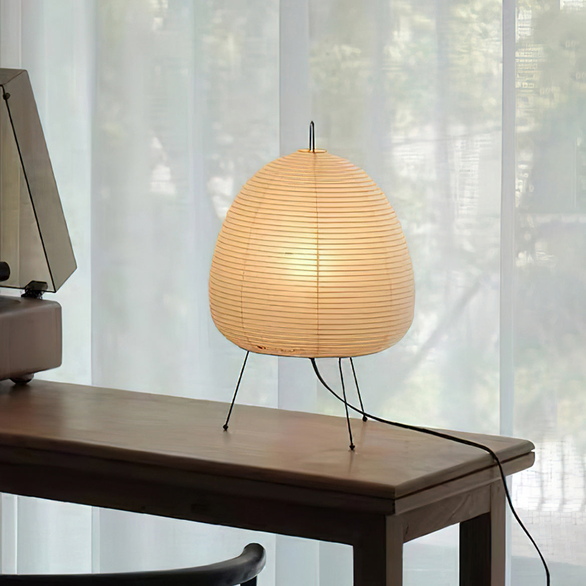 Lampada da Tavolo in Carta di Gelso – Design Giapponese Elegante, Luce Morbida, Dimensioni 26cm x 43cm e 40cm x 58cm