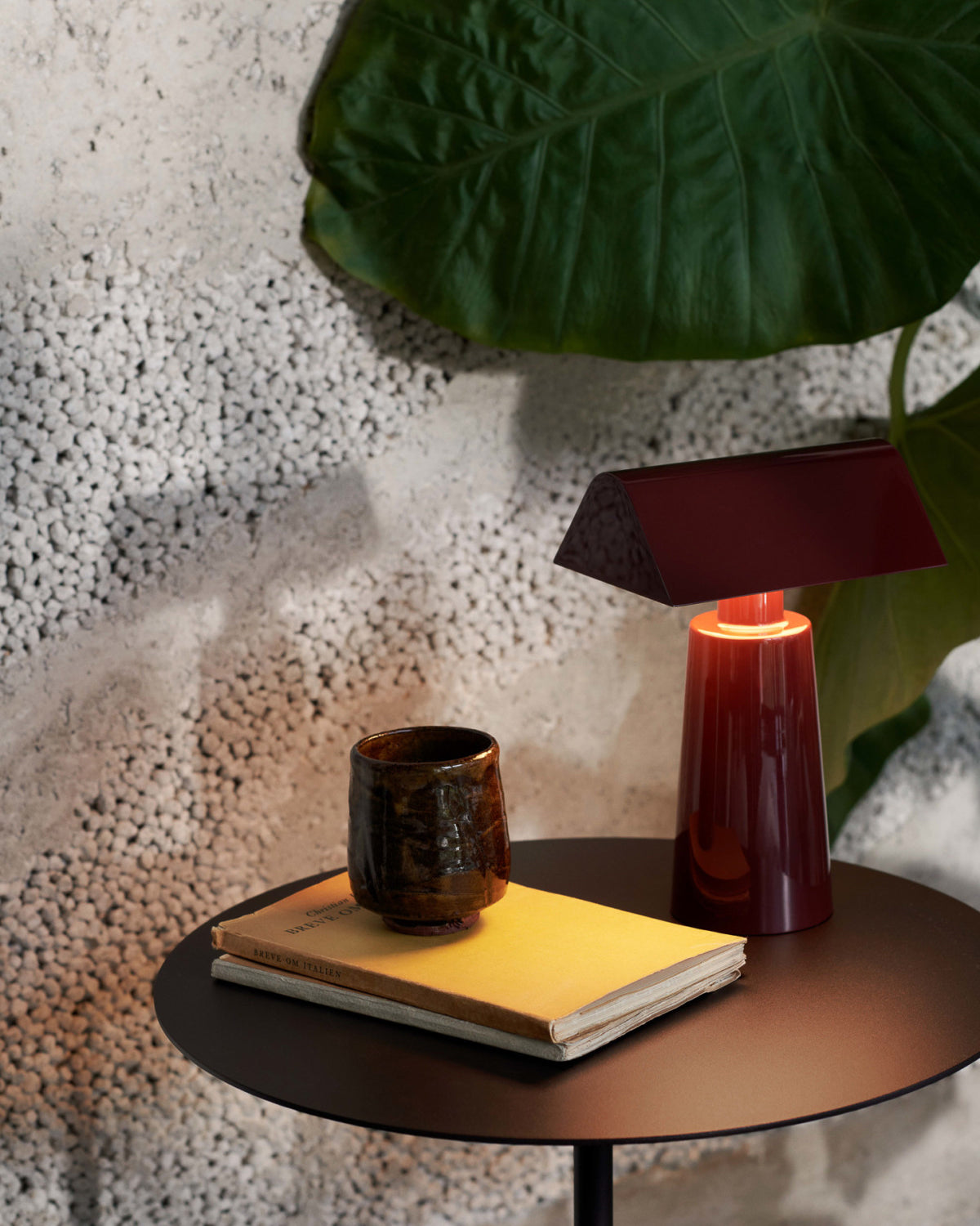 Lampada Da Tavolo Caret - Design Moderno con Luce LED e Porta USB Integrata