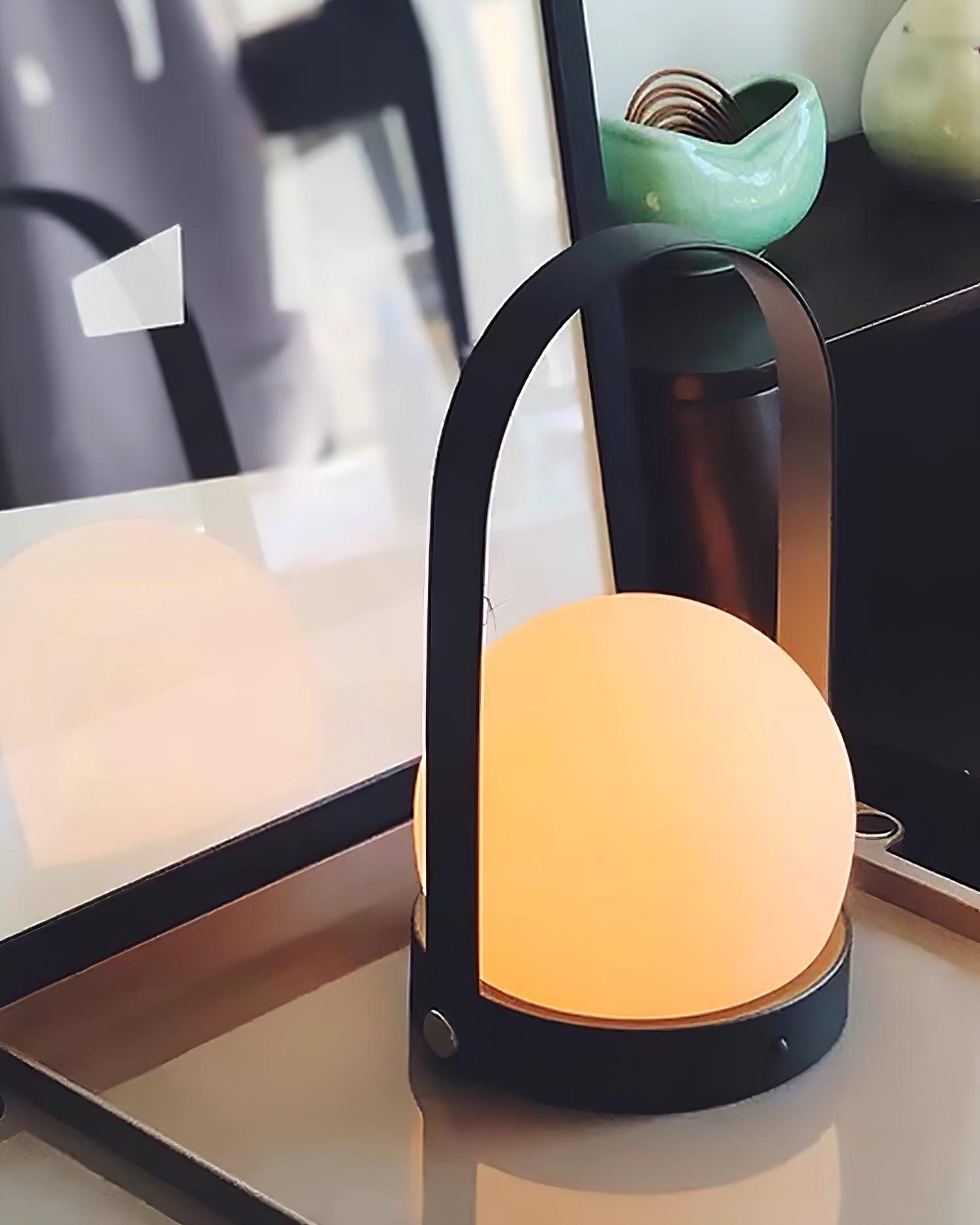Lampada Da Tavolo Senza Fili Carrie Portatile Con Luce Calda E Manico Funzionale