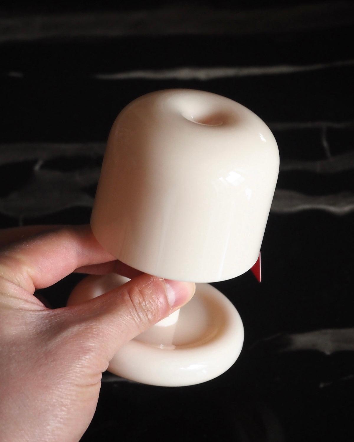 Lampada Da Tavolo Senza Fili Elegantemente Compatta Con Batteria Integrata