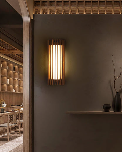Lampada da Parete Applique in Noce Regina con LED Integrati, Design Elegante e Atmosfera Accogliente