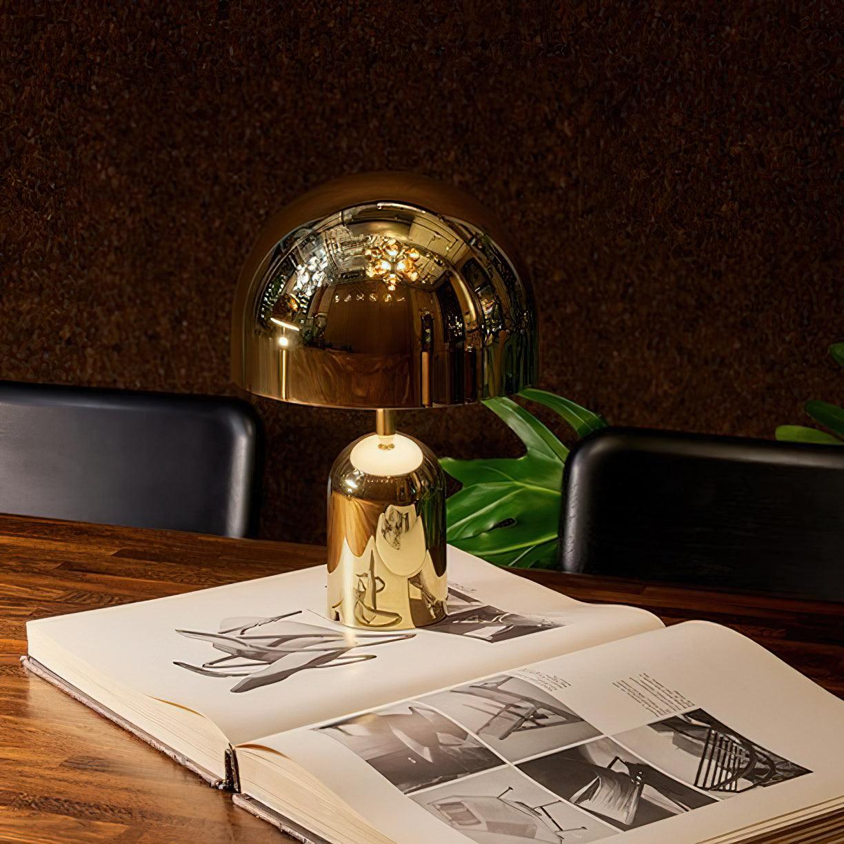 Lampada da Tavolo Portatile con Design Elegante, LED Integrati e Finitura Lucida