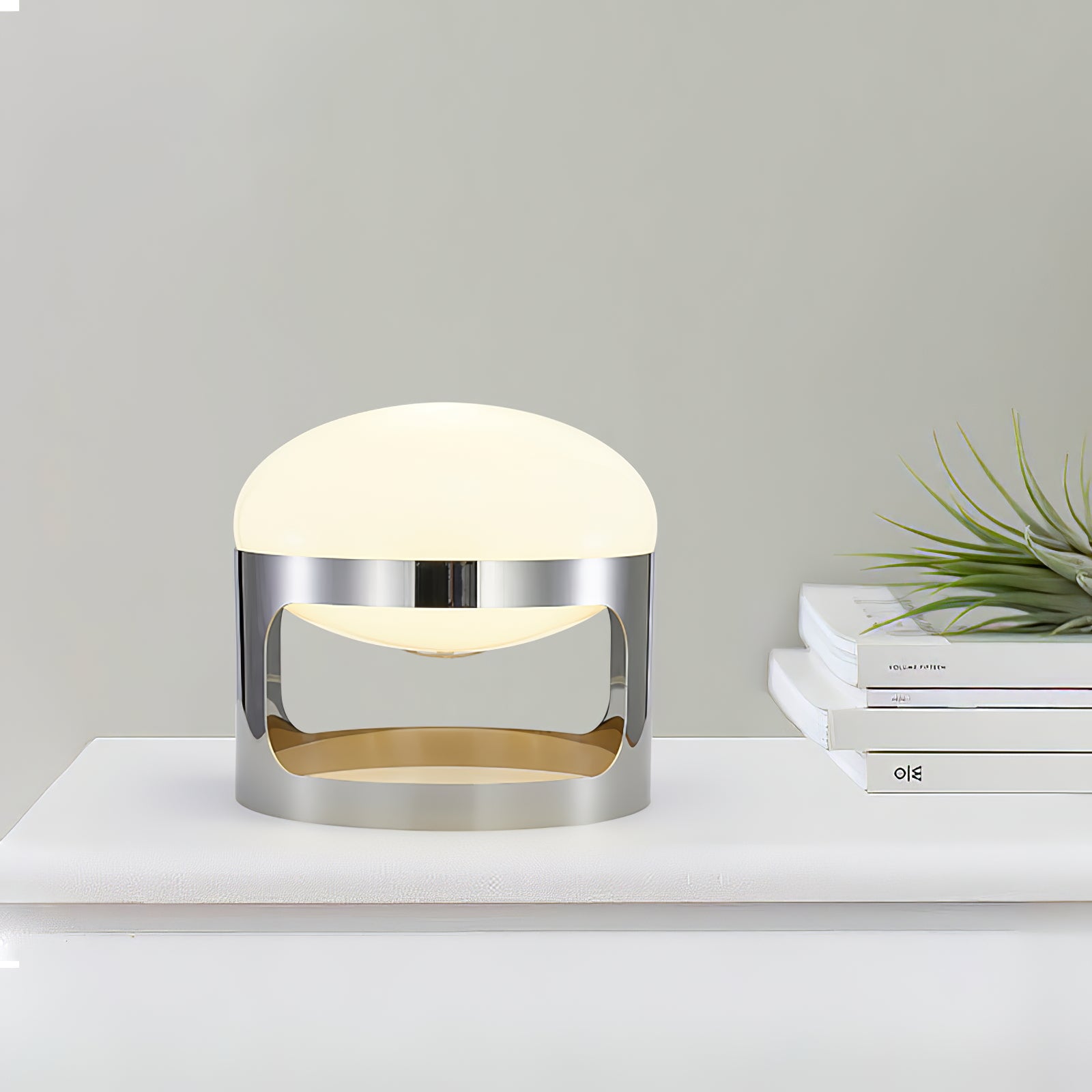Lampada da Tavolo in Acciaio Inossidabile e Acrilico, Design Medievale, Ø 25 cm x H 24 cm, Colore Argento e Bianco
