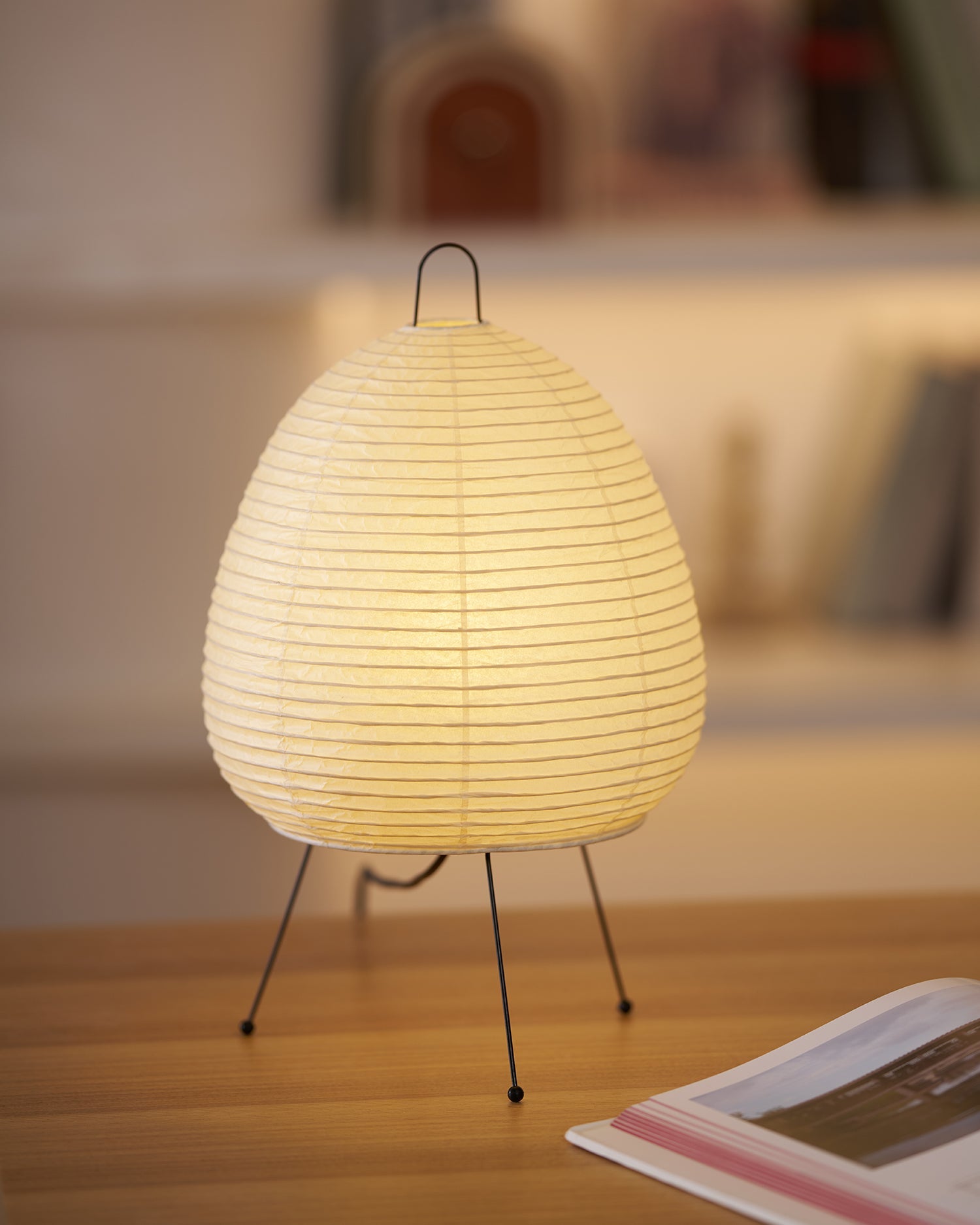 Lampada da Tavolo in Carta di Gelso – Design Giapponese Elegante, Luce Morbida, Dimensioni 26cm x 43cm e 40cm x 58cm